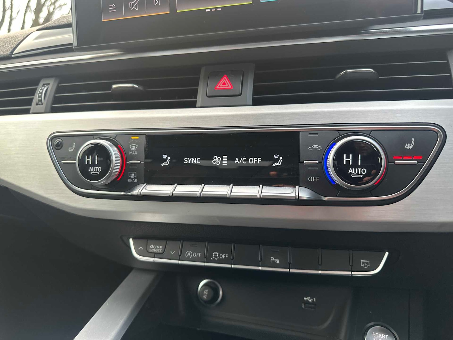 Used Audi A4 2022 for sale - 77028123: Photo 11