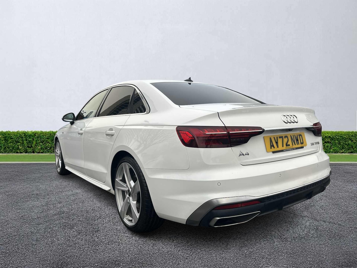 Used Audi A4 2022 for sale - 77028123: Photo 2