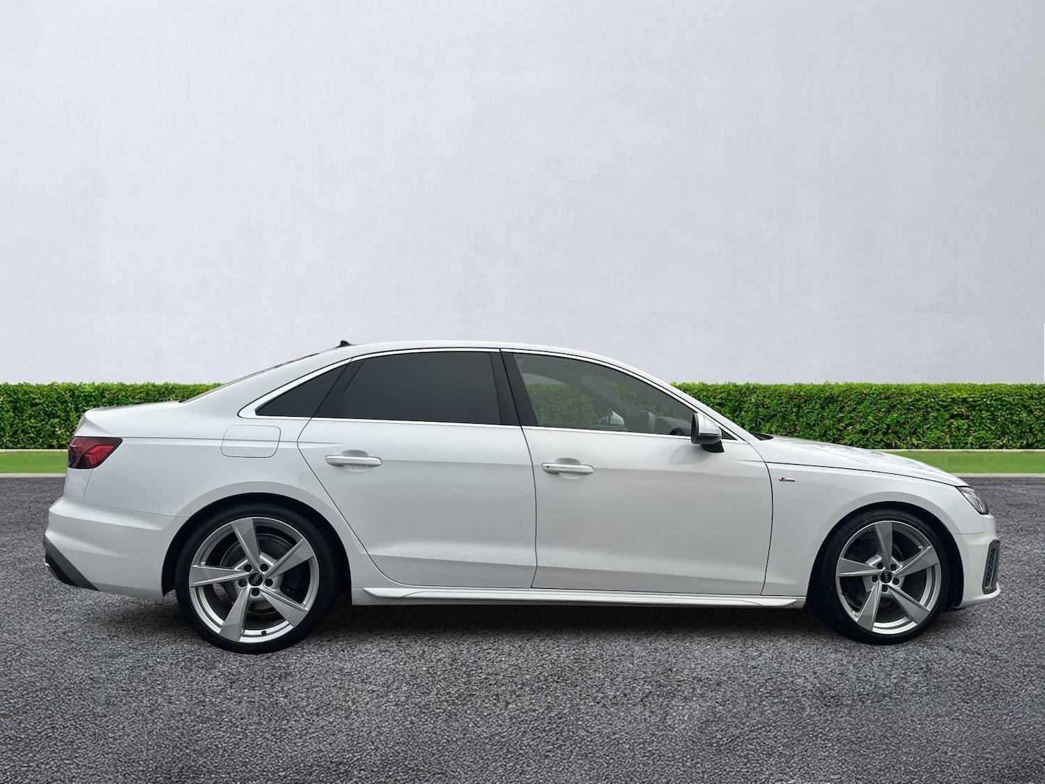 Used Audi A4 2022 for sale - 77028123: Photo 3