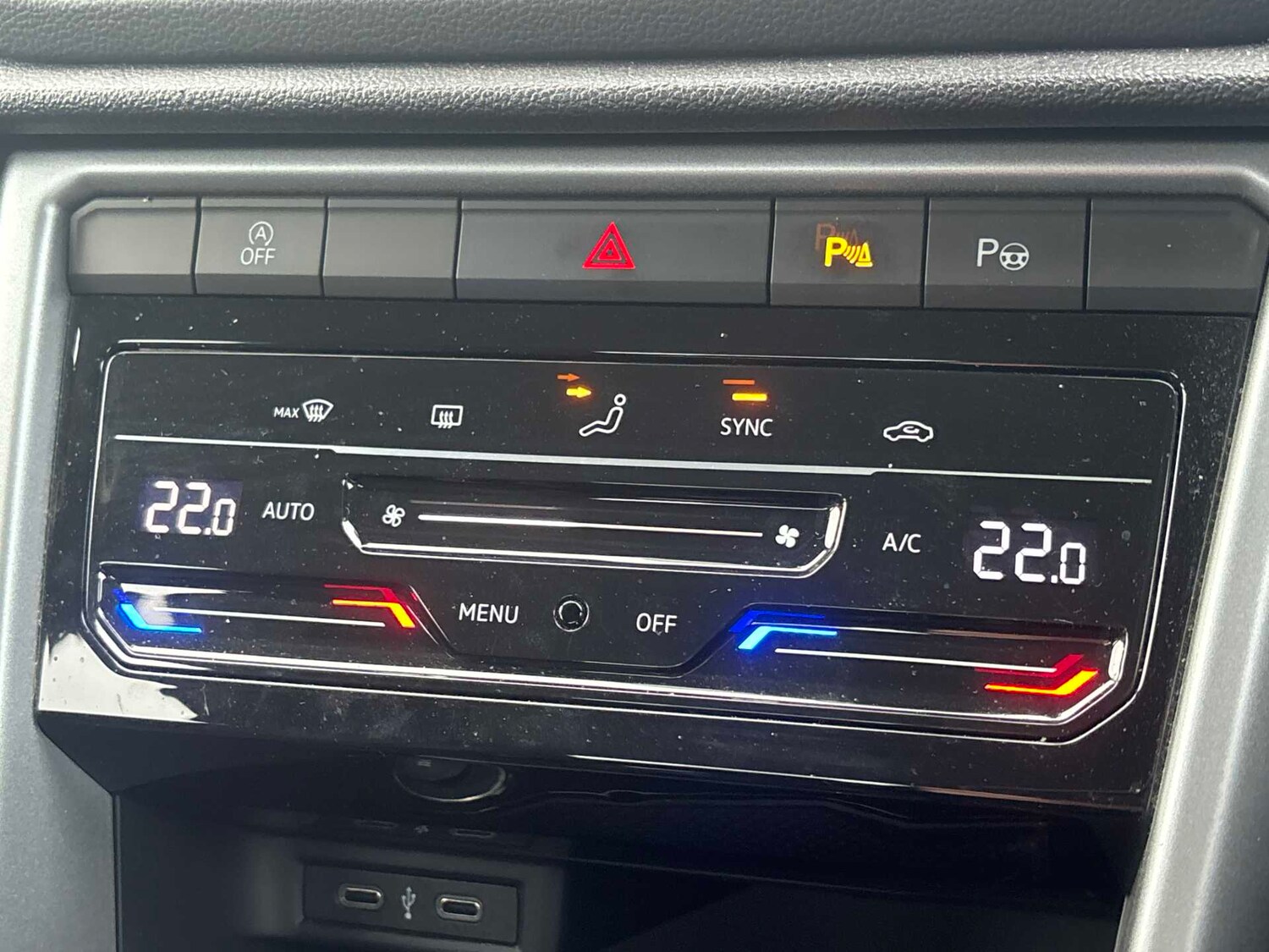 Used Volkswagen T-Roc 2022 for sale - 77488628: Photo 11