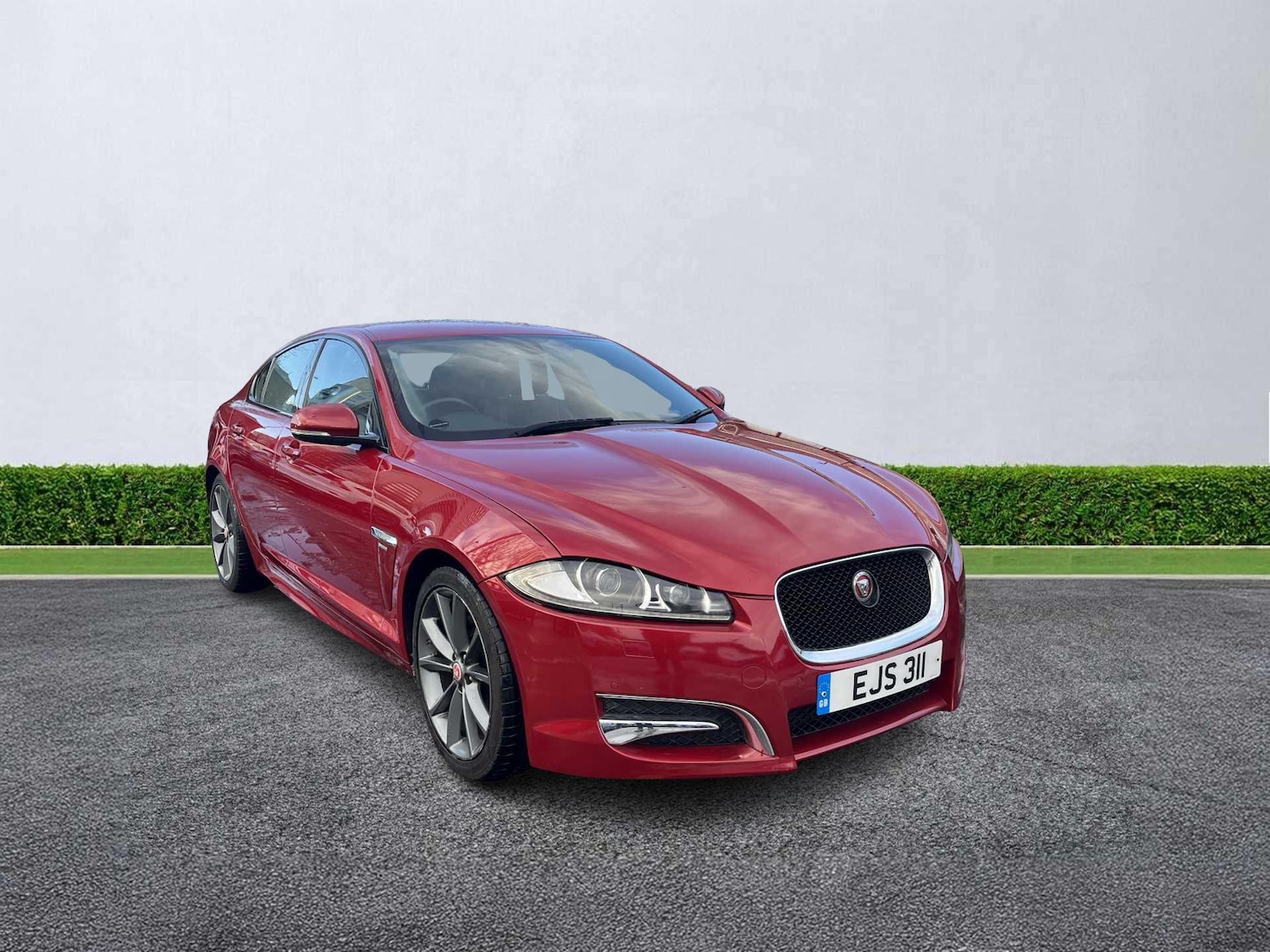 Used Jaguar XF 2015 for sale - 76628063: Photo 1