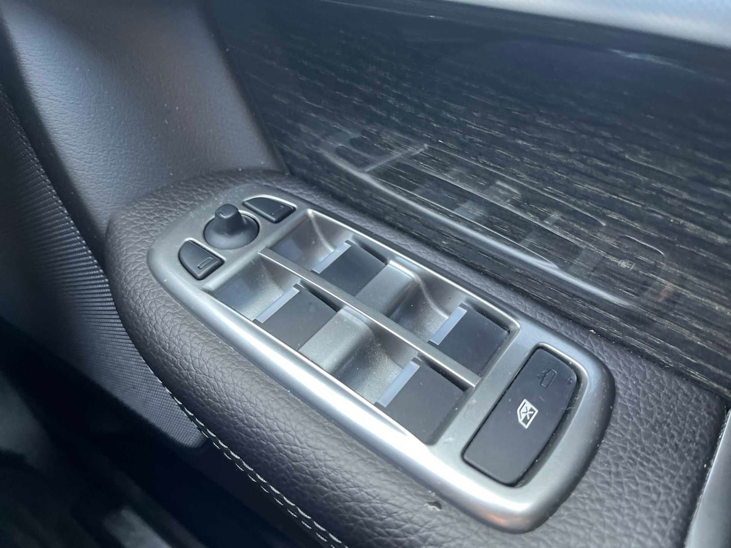 Used Jaguar XF 2015 for sale - 76628063: Photo 20