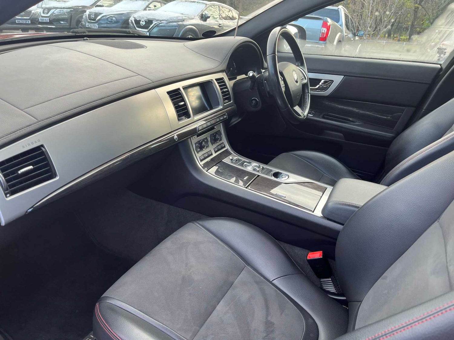 Used Jaguar XF 2015 for sale - 76628063: Photo 7