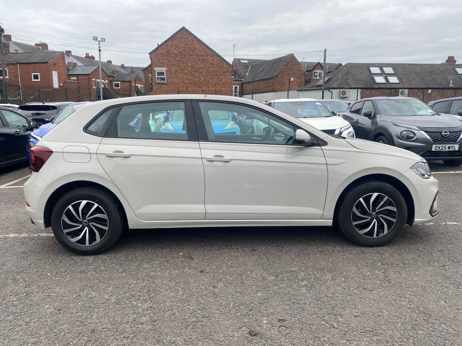 Used Volkswagen Polo 2023 for sale - 78193000: Photo 3