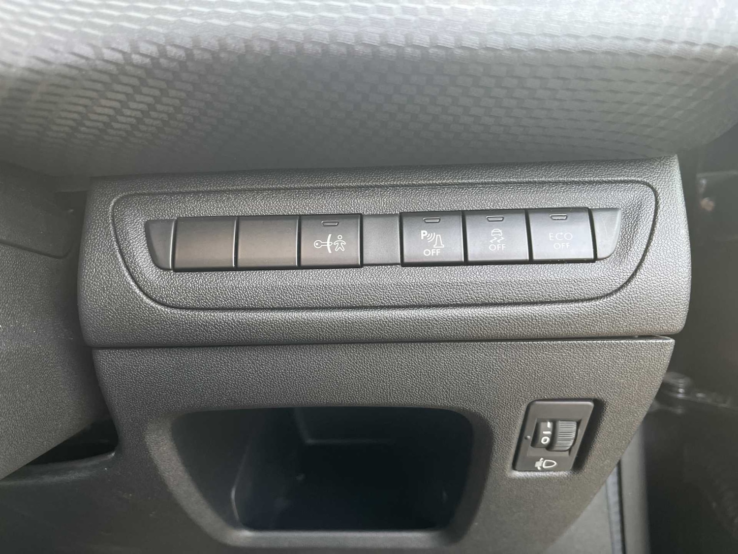 Used Peugeot 208 2016 for sale - 76363413: Photo 21