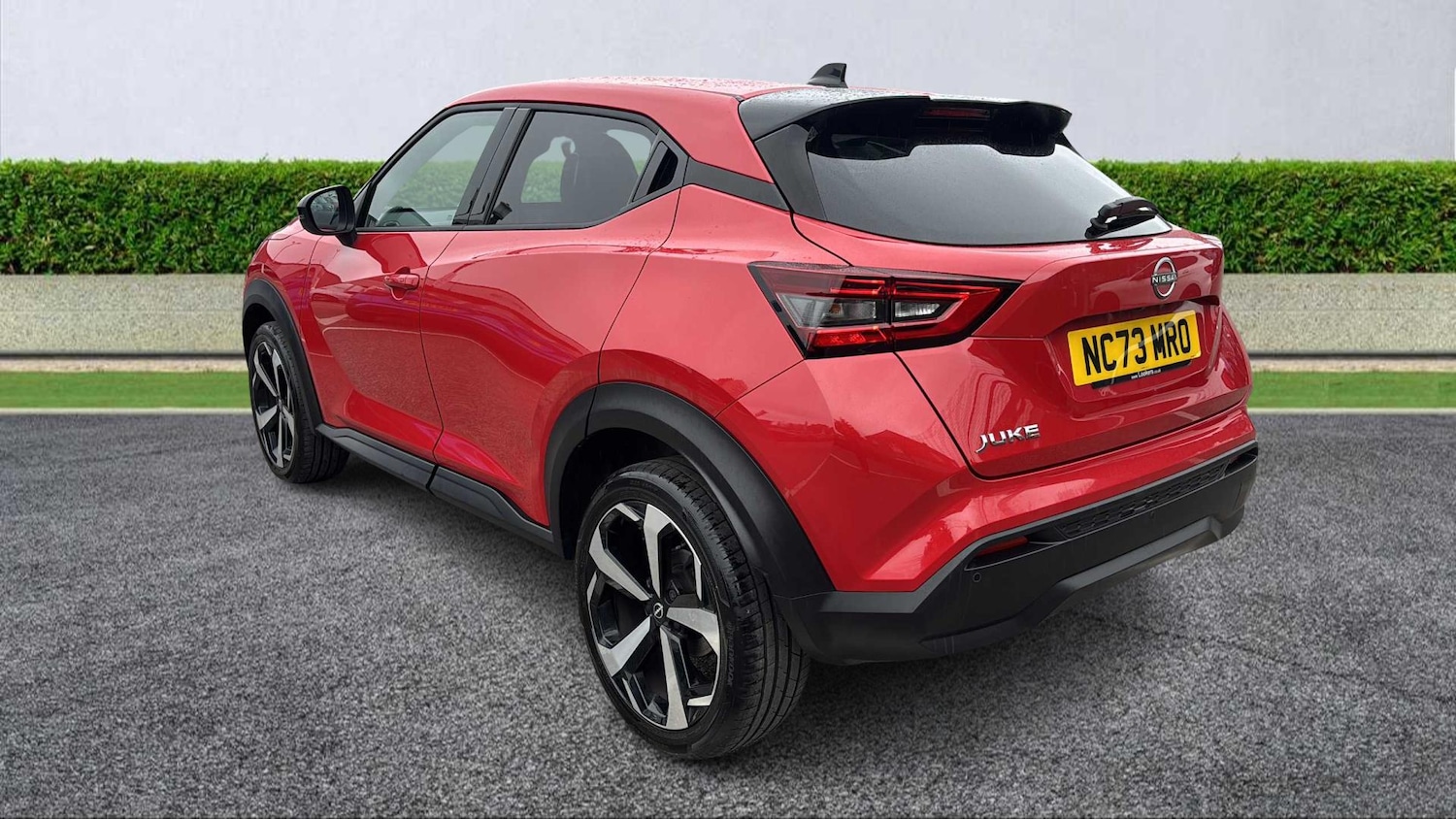 Used Nissan Juke 2024 for sale - 76340636: Photo 2