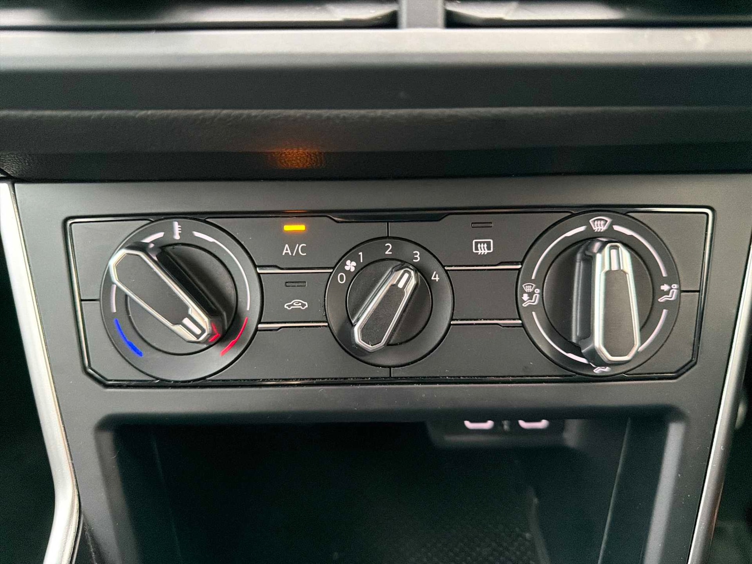 Used Volkswagen Polo 2022 for sale - 77012423: Photo 11