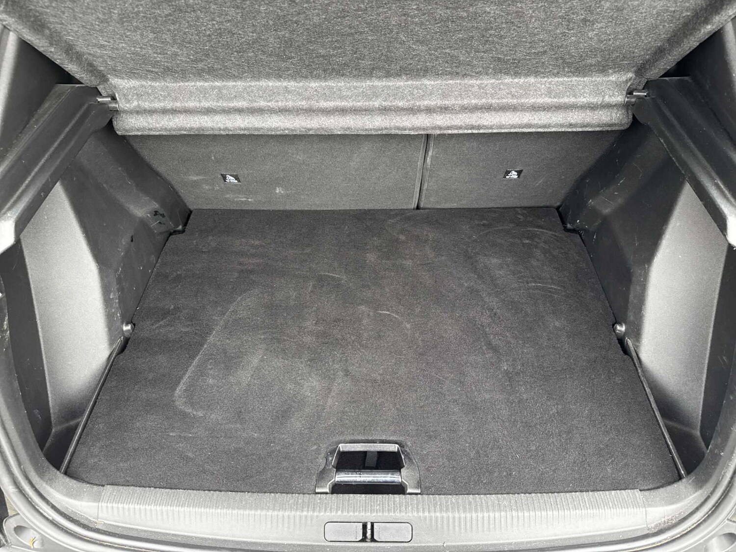 Used Peugeot E-2008 2023 for sale - 77028118: Photo 17