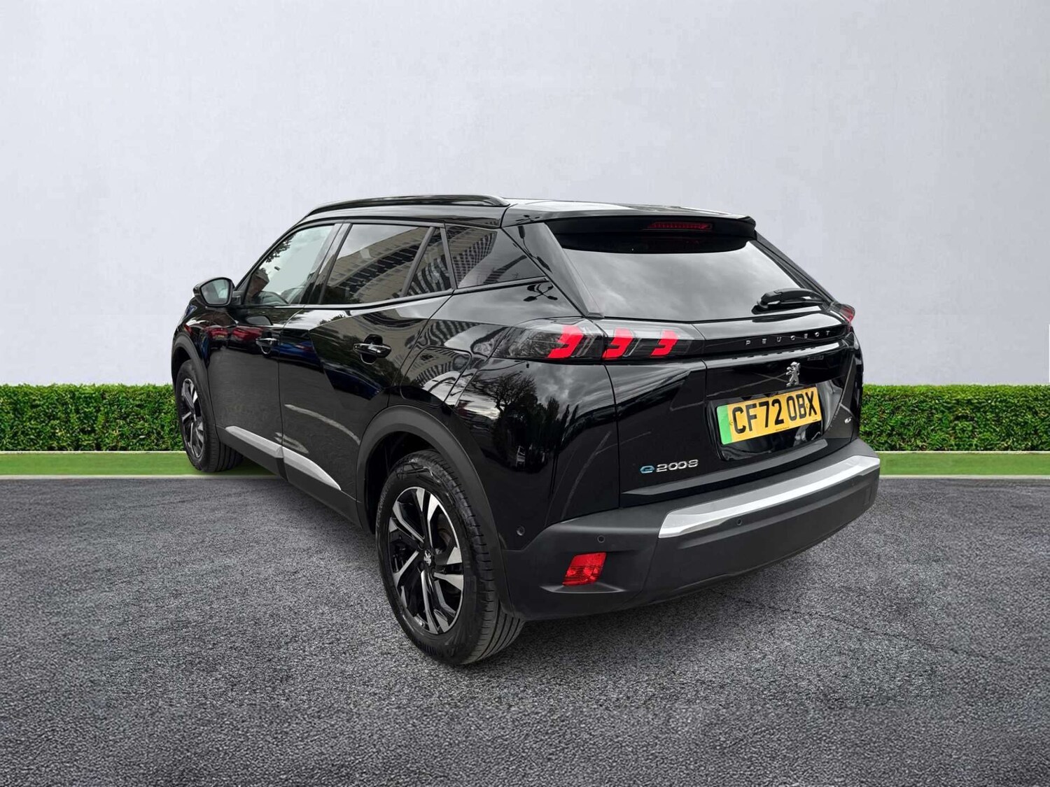 Used Peugeot E-2008 2023 for sale - 77028118: Photo 18