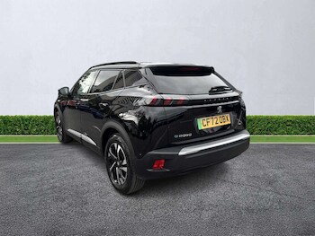 Used Peugeot E-2008 2023 for sale - 77028118: Photo