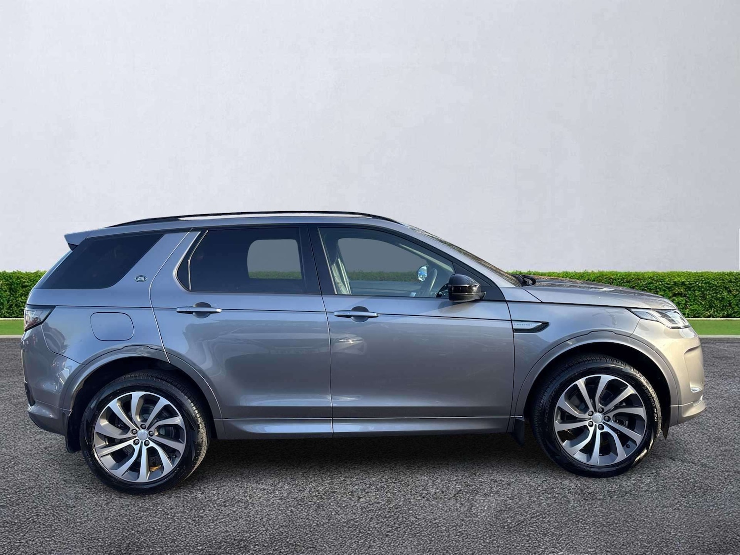 Used Land Rover Discovery Sport 2023 for sale - 78168998: Photo 3