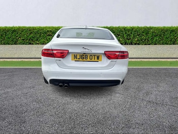 Used Jaguar XE 2018 for sale - 75956170: Photo