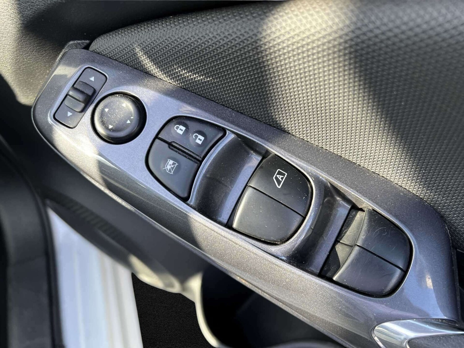 Used Nissan Juke 2022 for sale - 78193903: Photo 19