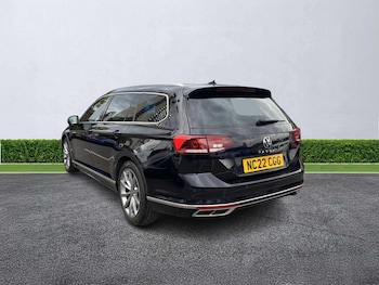 Used Volkswagen Passat 2022 for sale - 76193224: Photo 2