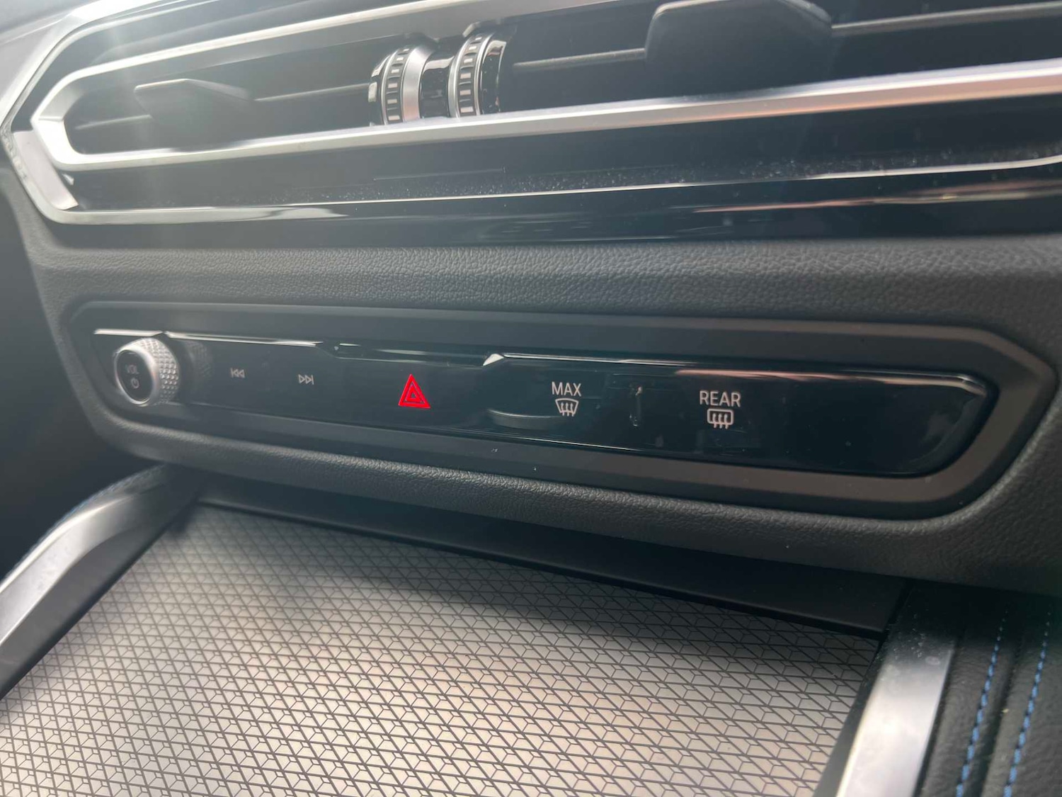 Used BMW i4 2022 for sale - 77845376: Photo 11