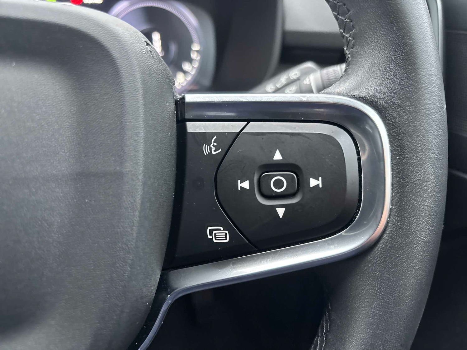 Used Volvo XC40 2022 for sale - 77775197: Photo 24