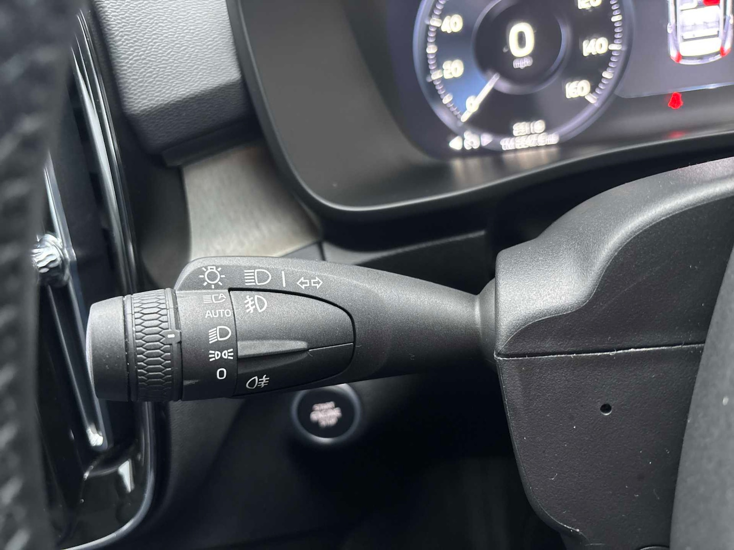 Used Volvo XC40 2022 for sale - 77775197: Photo 25