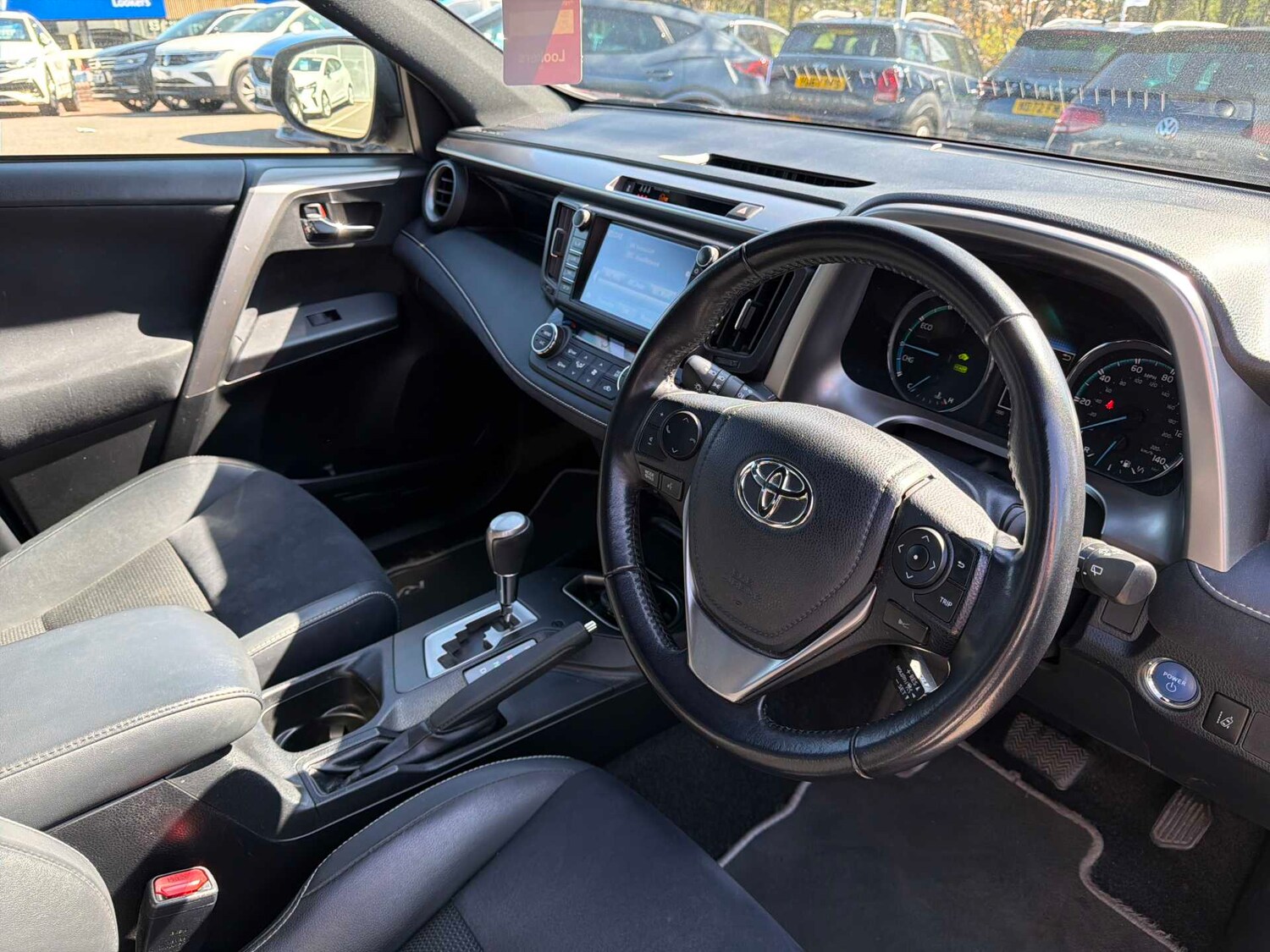 Used Toyota RAV4 2017 for sale - 78196311: Photo 14