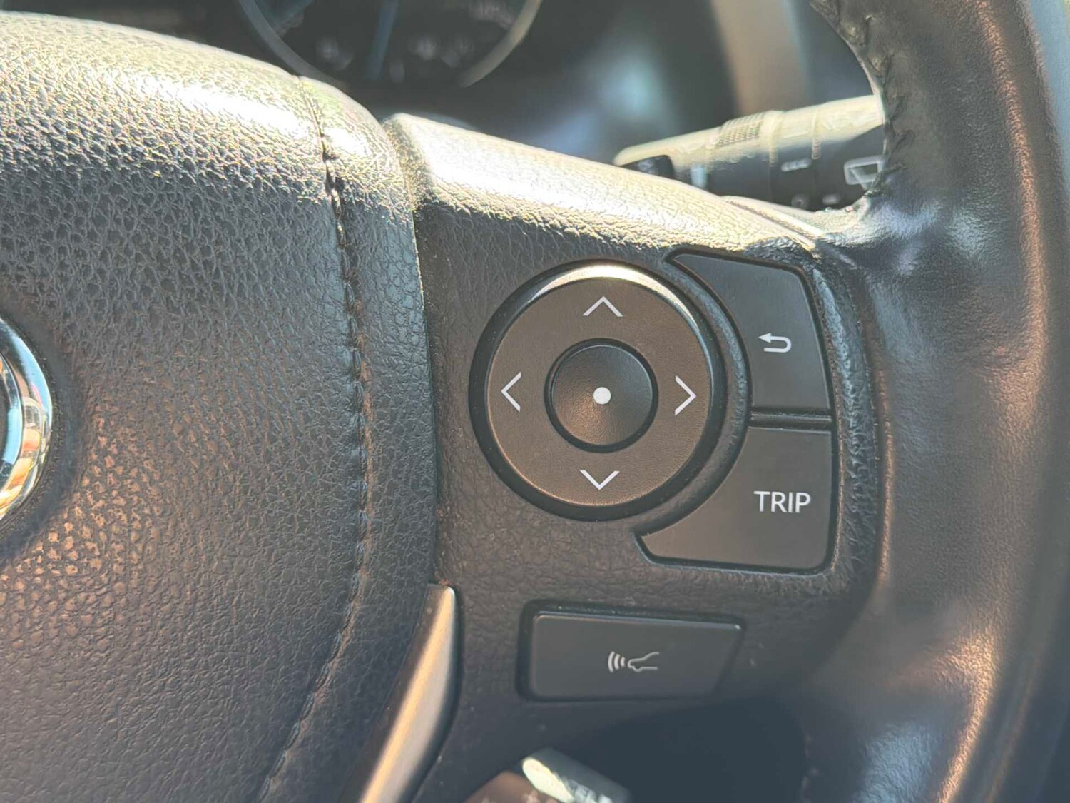 Used Toyota RAV4 2017 for sale - 78196311: Photo 23