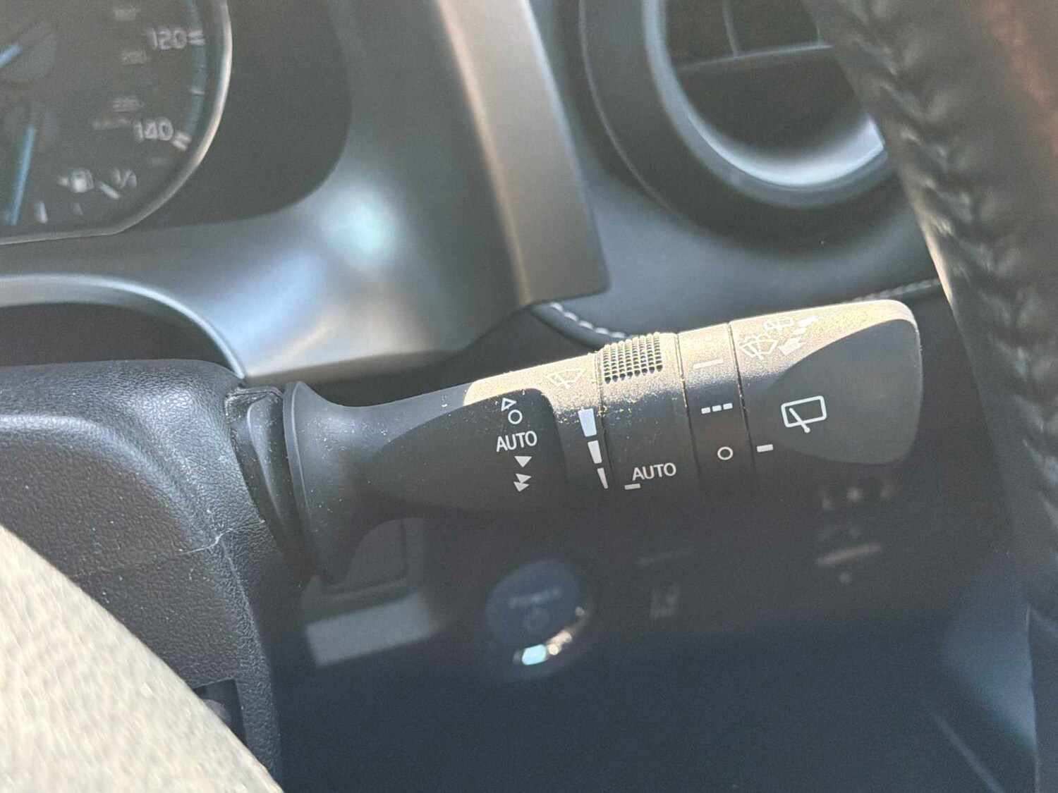 Used Toyota RAV4 2017 for sale - 78196311: Photo 25