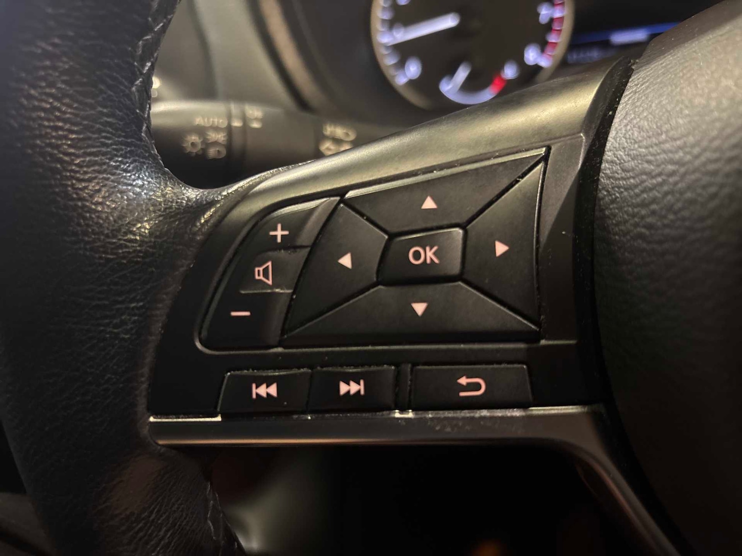 Used Nissan Juke 2020 for sale - 76799348: Photo 24