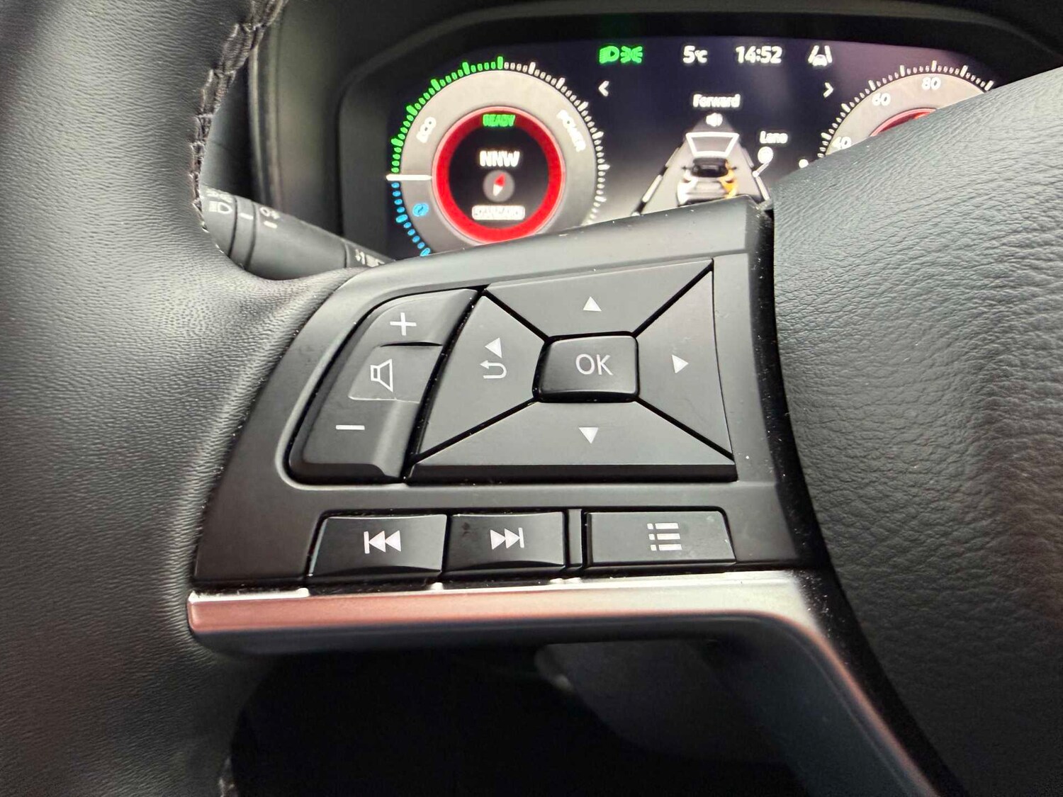 Used Nissan Juke 2024 for sale - 77616780: Photo 32