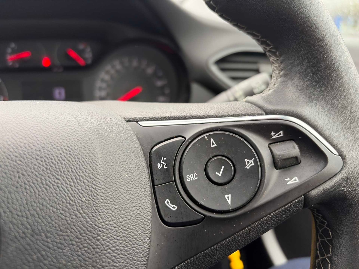 Used Vauxhall Crossland X 2020 for sale - 78061060: Photo 24