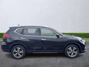 Used Nissan X-Trail 2018 for sale - 79557253: Photo