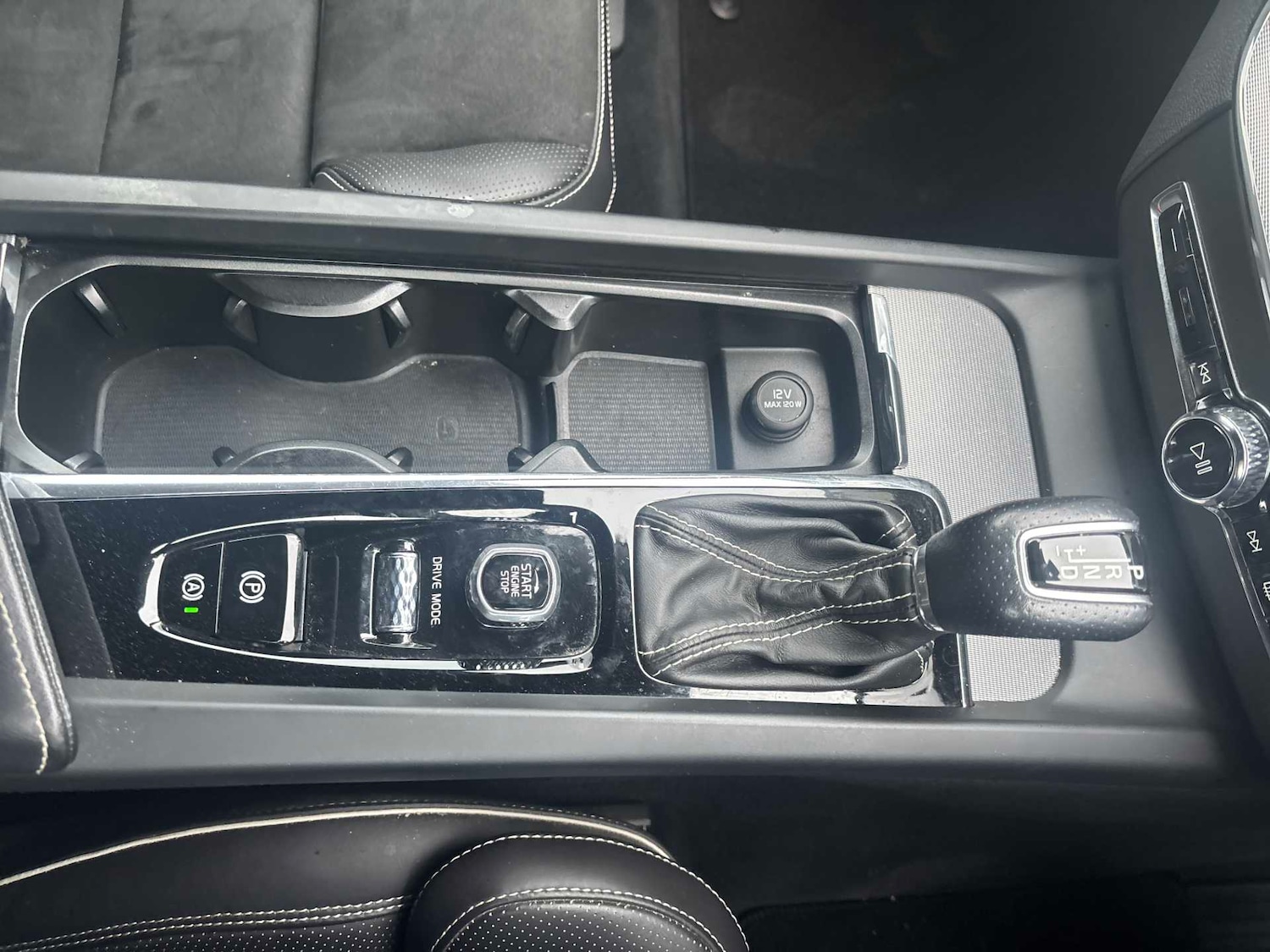 Used Volvo XC60 2018 for sale - 77555278: Photo 12