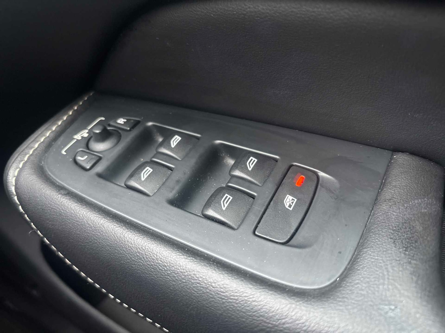 Used Volvo XC60 2018 for sale - 77555278: Photo 20