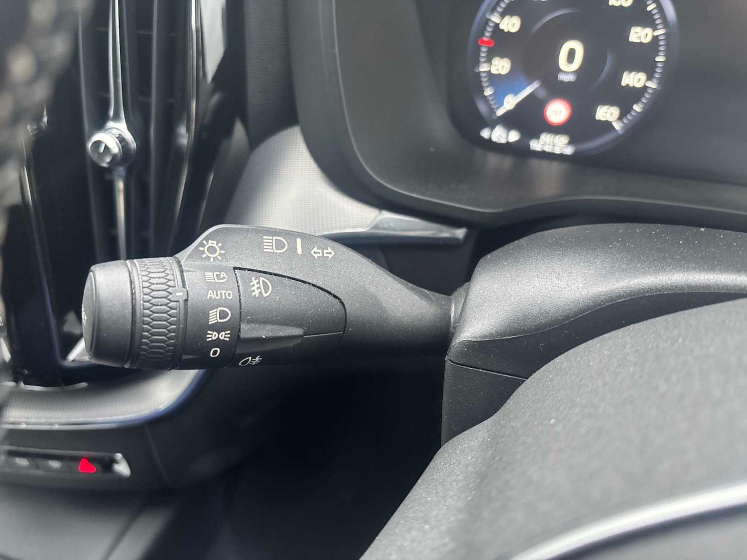 Used Volvo XC60 2018 for sale - 77555278: Photo 25