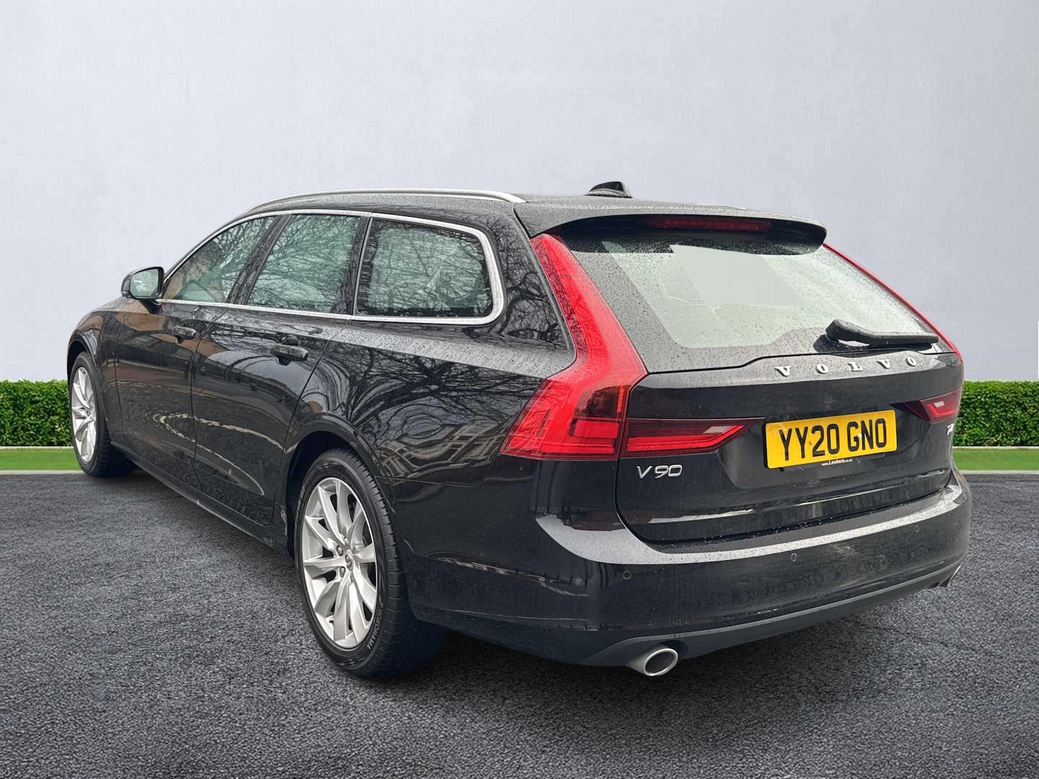 Used Volvo V90 2020 for sale - 76846072: Photo 2