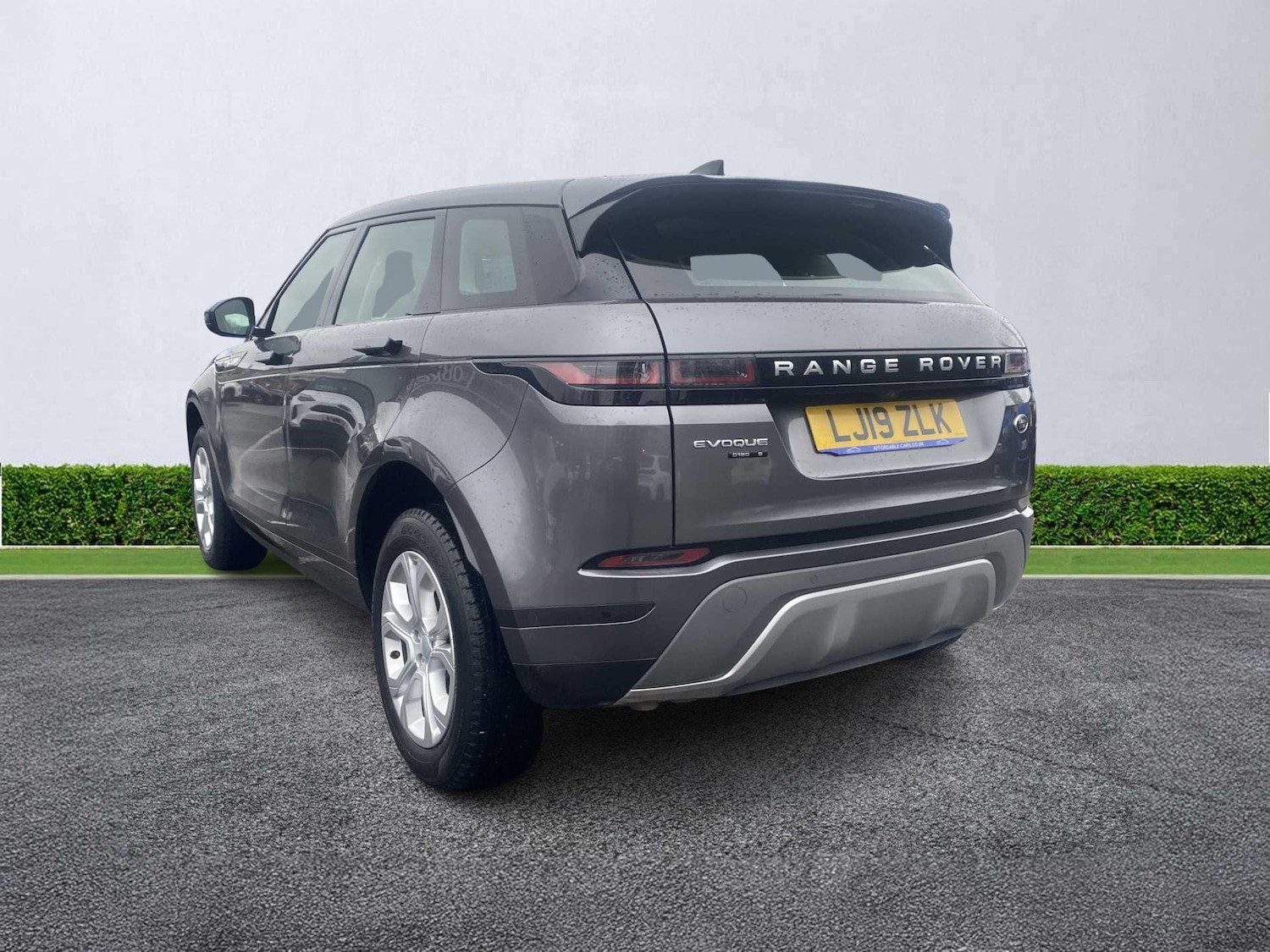 Used Land Rover Range Rover Evoque 2019 for sale - 76877945: Photo 2