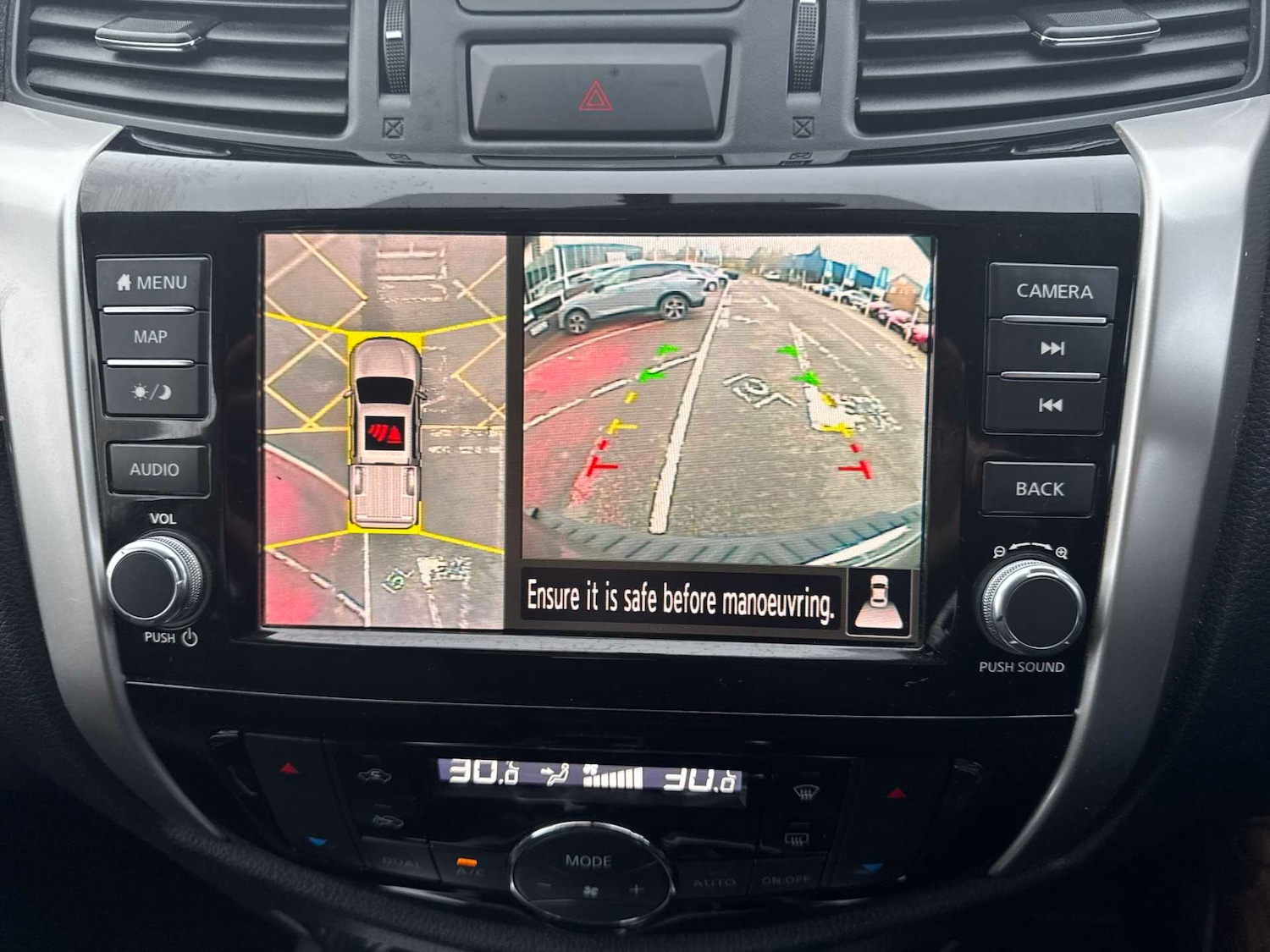 Used Nissan Navara 2021 for sale - 76536671: Photo 21