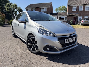 Used Peugeot 208 2018 for sale - 78605015: Photo