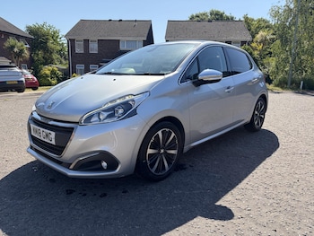 Used Peugeot 208 2018 for sale - 78605015: Photo