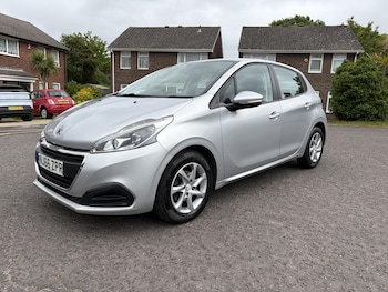 Used Peugeot 208 2016 for sale - 78538908: Photo