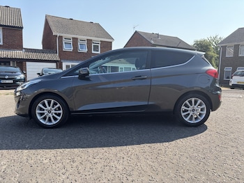 Used Ford Fiesta 2018 for sale - 79240290: Photo