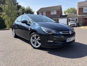 Used Vauxhall Astra 2017 for sale - 79102243: Photo