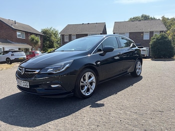 Used Vauxhall Astra 2017 for sale - 79102243: Photo