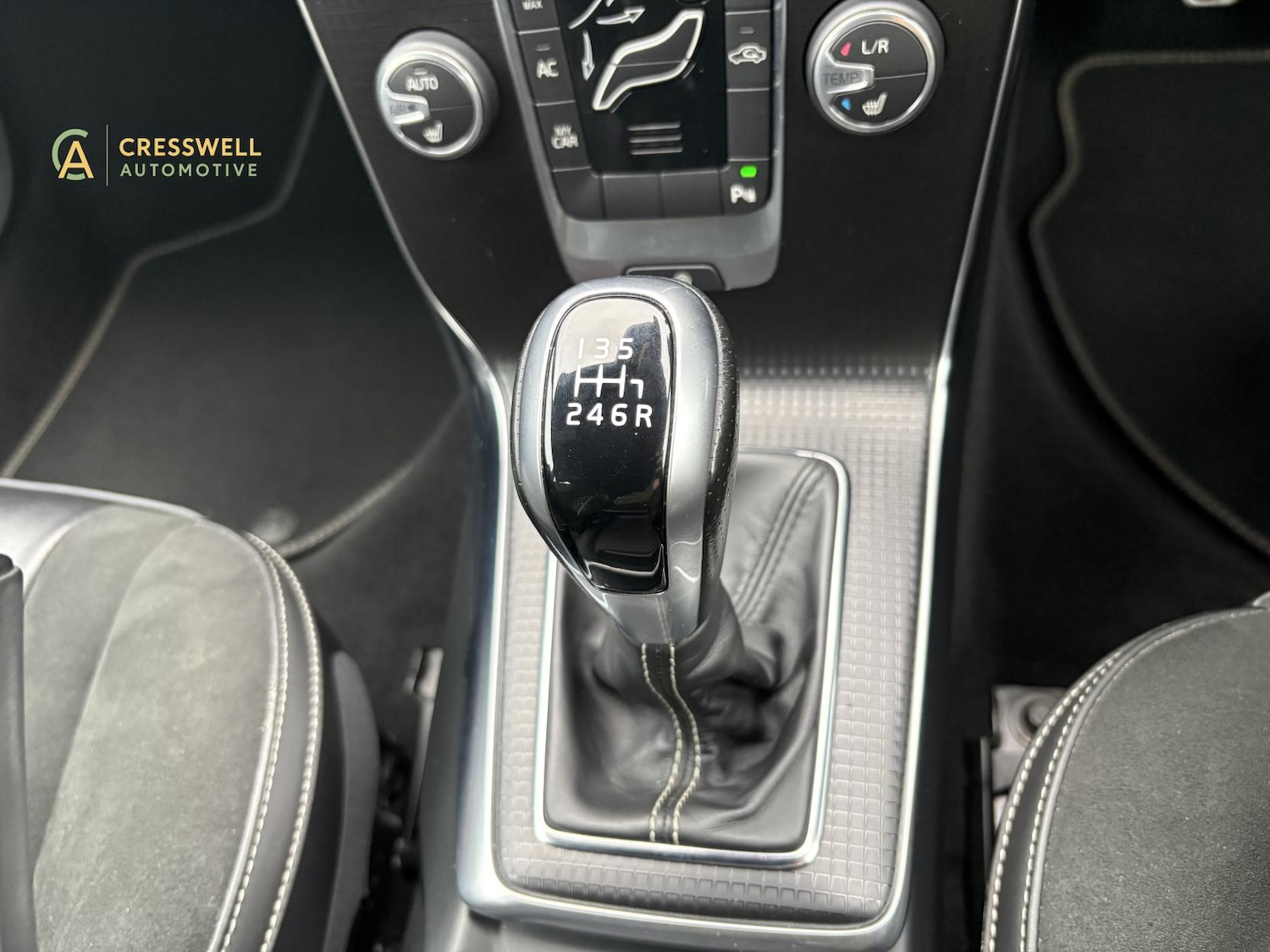 Used Volvo V40 2016 for sale - 77124276: Photo 26