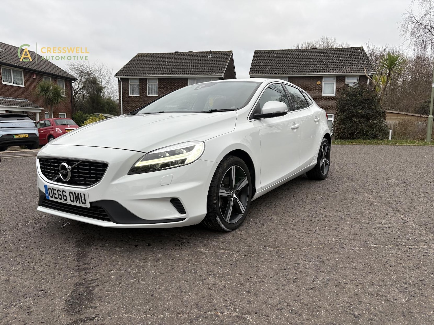 Used Volvo V40 2016 for sale - 77124276: Photo 3