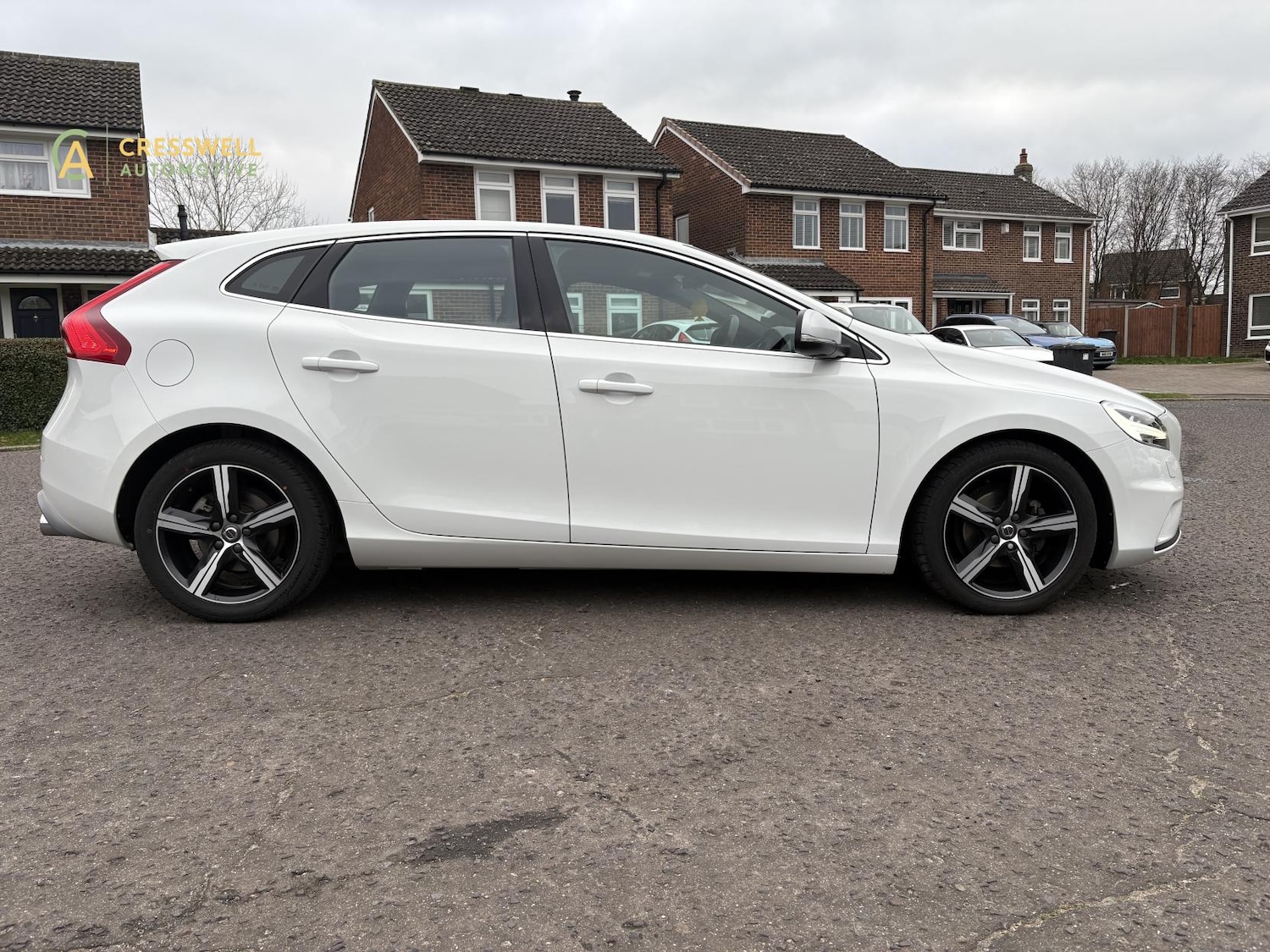 Used Volvo V40 2016 for sale - 77124276: Photo 8