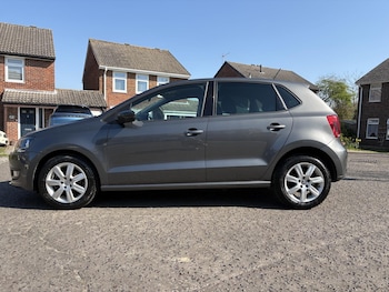 Used Volkswagen Polo 2014 for sale - 77833762: Photo