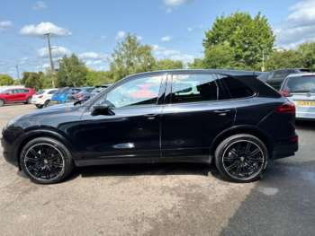 Used Porsche Cayenne 2017 for sale - 74858995: Photo