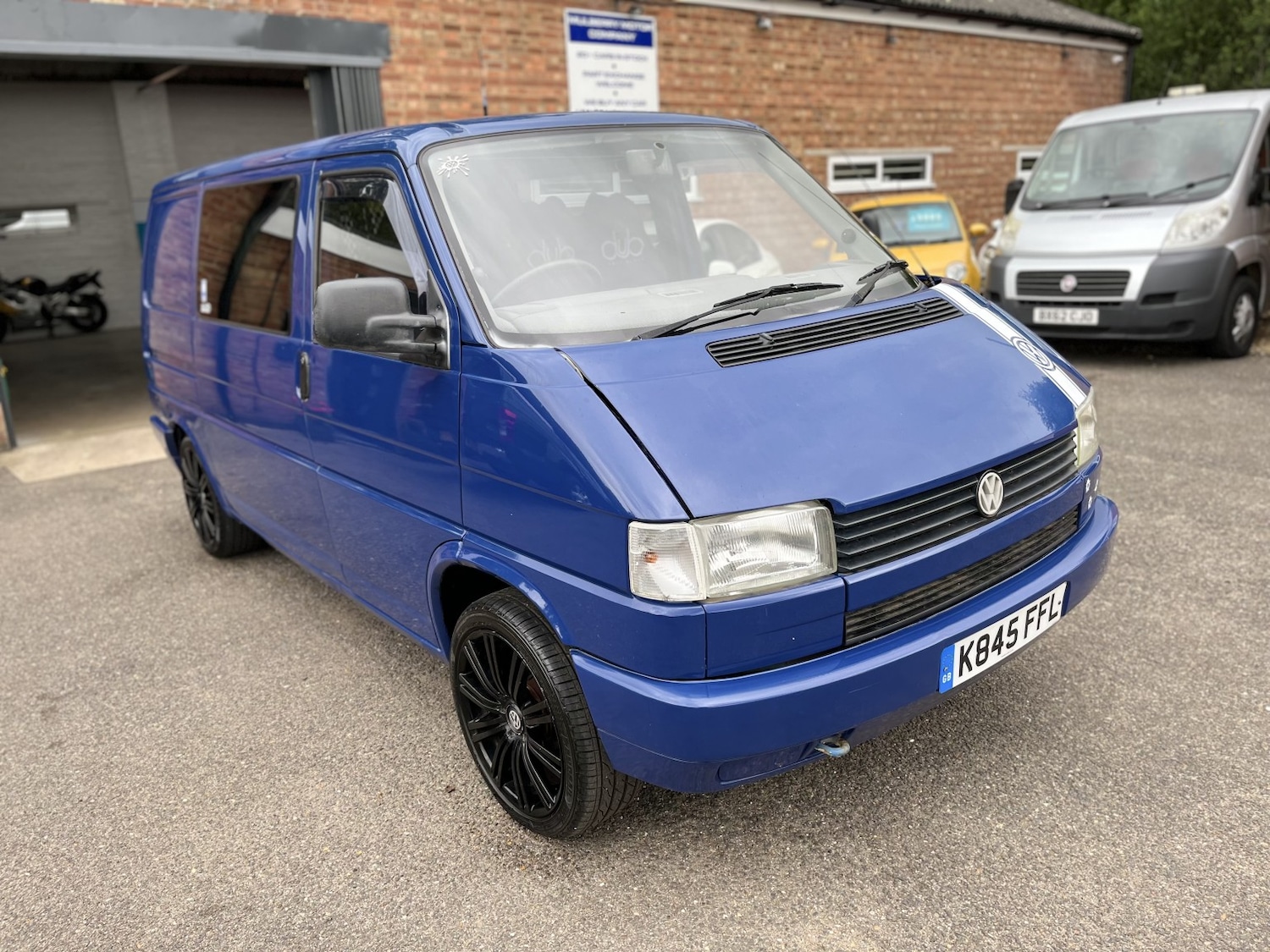 Used Volkswagen Transporter 1993 for sale - 78168928: Photo 2