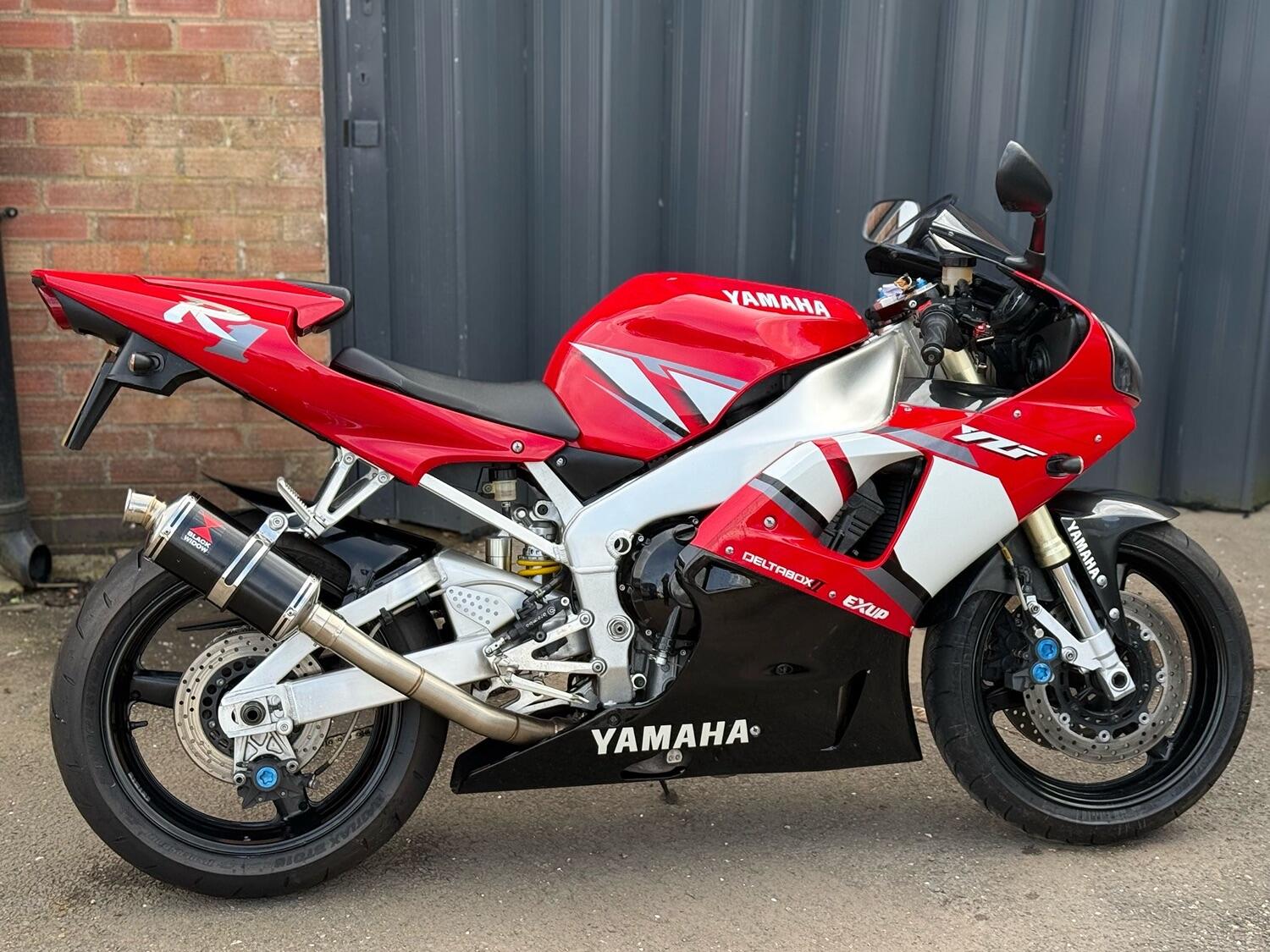 Yamaha YZF-R1