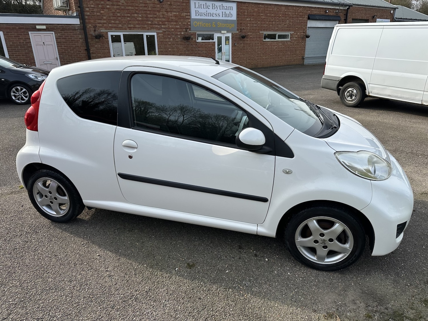 Used Peugeot 107 2012 for sale - 77968755: Photo 2