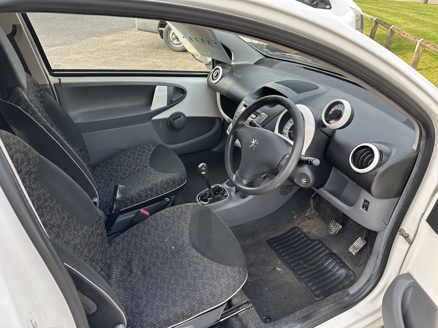 Used Peugeot 107 2012 for sale - 77968755: Photo 7