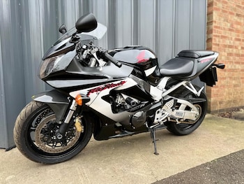 Used Honda CBR900RR Fireblade 2000 for sale - bike-76794396: Photo